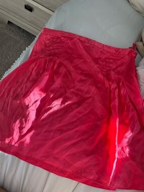 100% SILK kenneth cole fuchsia skirt